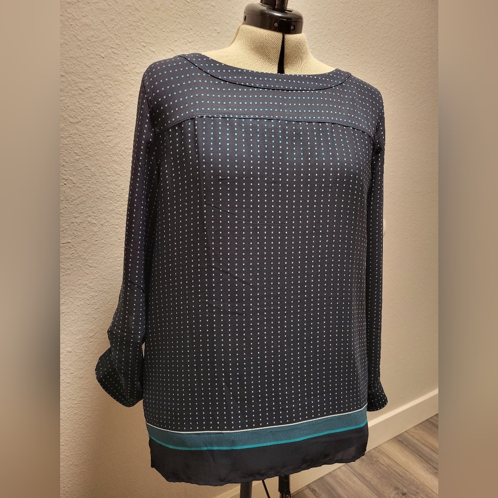 LOFT M Navy Long Sleeved Dress Shirt